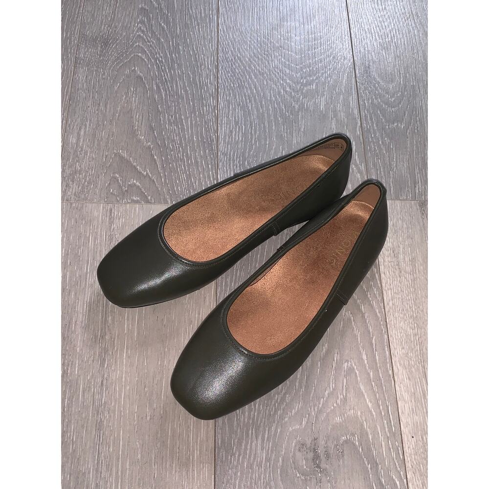 Vionic Women's Orinda Ballet Flat
Size 7